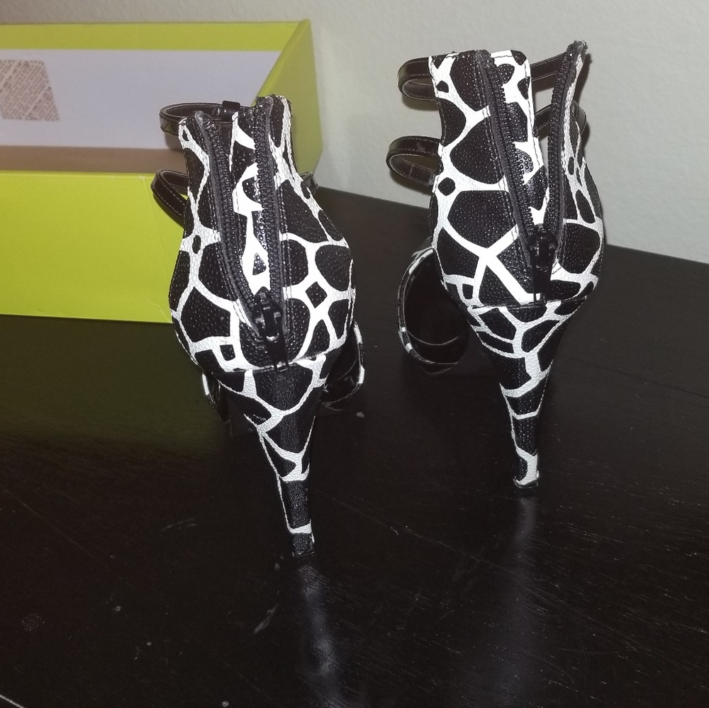 Giraffe Pint heels